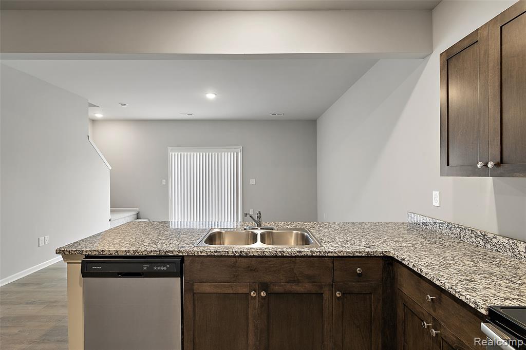 51394 Tides Drive, Chesterfield, MI — Photo 9