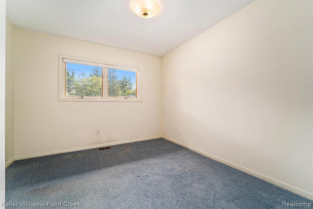 6720 Castle Drive, Bloomfield Hills, MI 48301 — Photo 13
