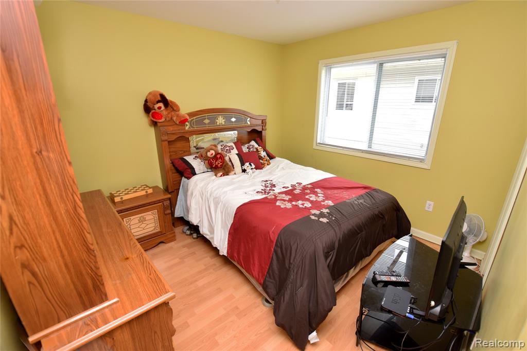 4301 Pengelly Road, Flint, MI 48507 — Photo 6