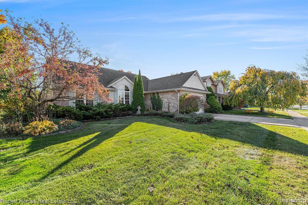 46421 SWANMERE Drive, Canton, MI 48187 — Photo 40