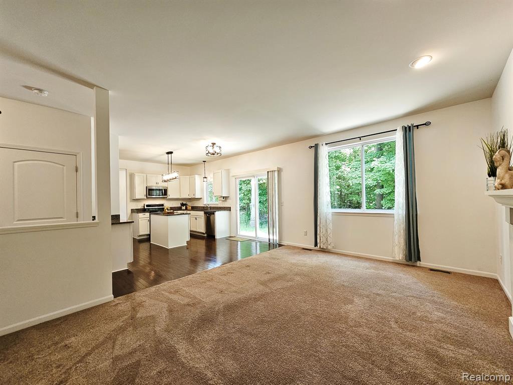 13401 STAMFORD Road, Belleville, MI 48111 — Photo 5