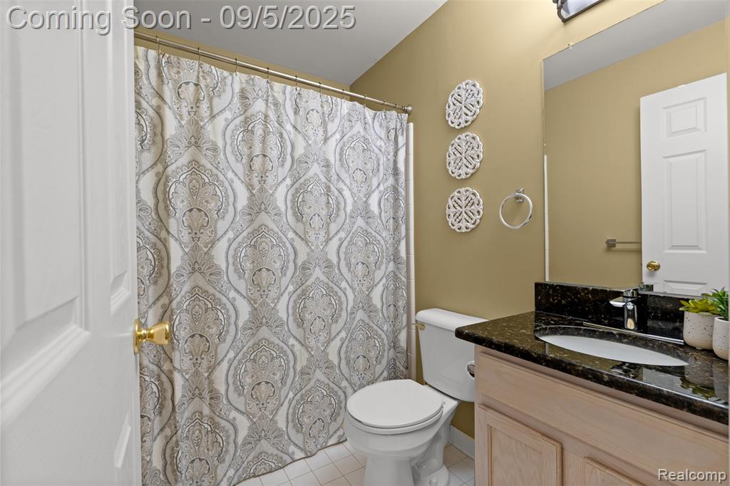 45339 Diamond Pond Drive, Macomb, MI 48044 — Photo 19