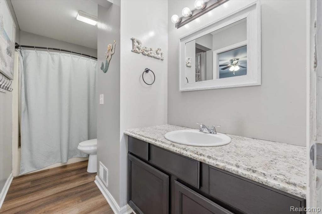 5647 Owosso Road, Fowlerville, MI 48836 — Photo 18
