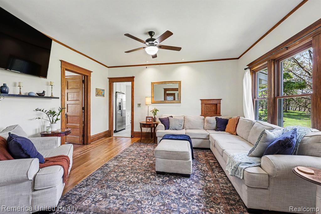 525 W Buno Road, Milford, MI 48381 — Photo 12