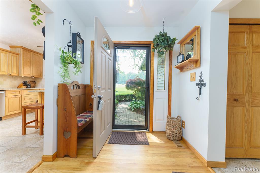 56901 Appaloosa Lane, South Lyon, MI 48178 — Photo 9