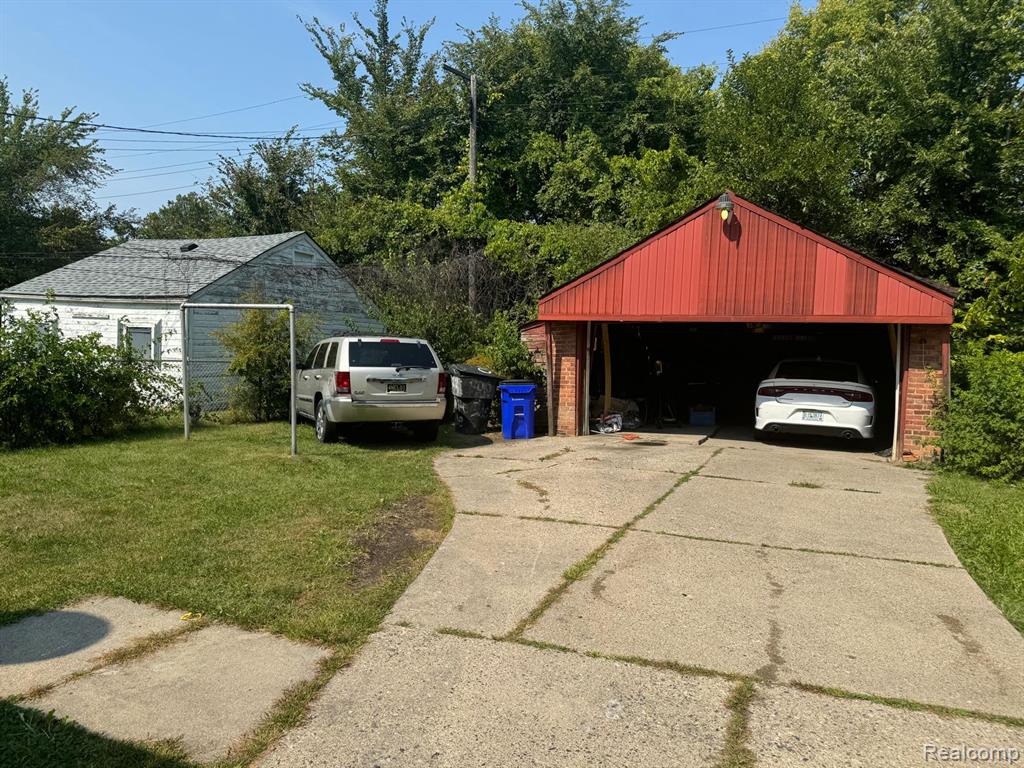 15613 Seymour Street, Detroit, MI 48205 — Photo 8