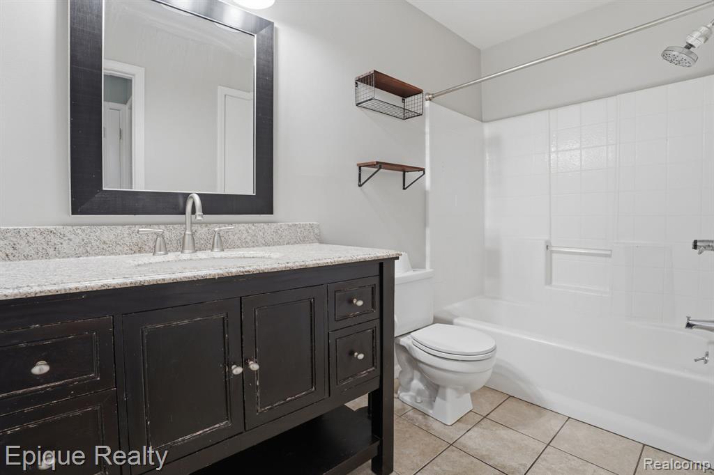 825 Summer Creek Court SE, Grand Rapids, MI 49508 — Photo 12