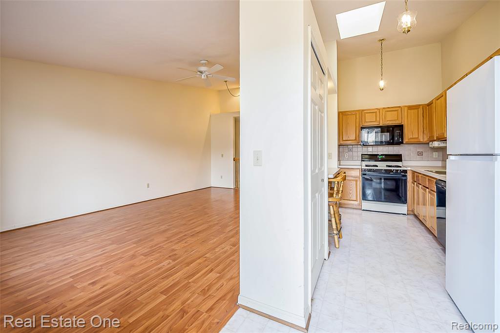62360 Arlington Circle, 2, South Lyon, MI 48178 — Photo 7