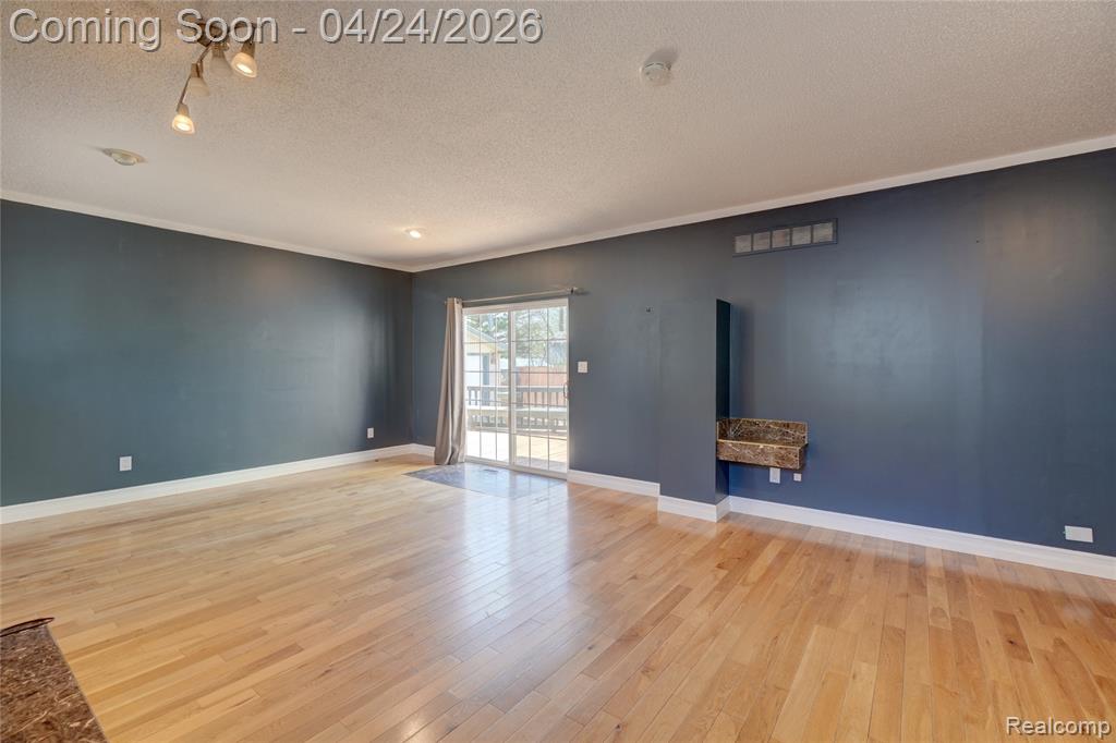 22520 E 13 Mile Road, Saint Clair Shores, MI 48082 — Photo 11