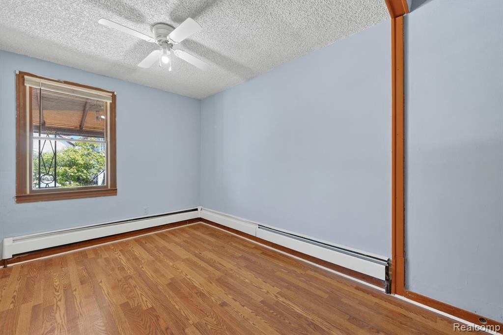 2978 Evaline Street, Hamtramck, MI 48212 — Photo 15
