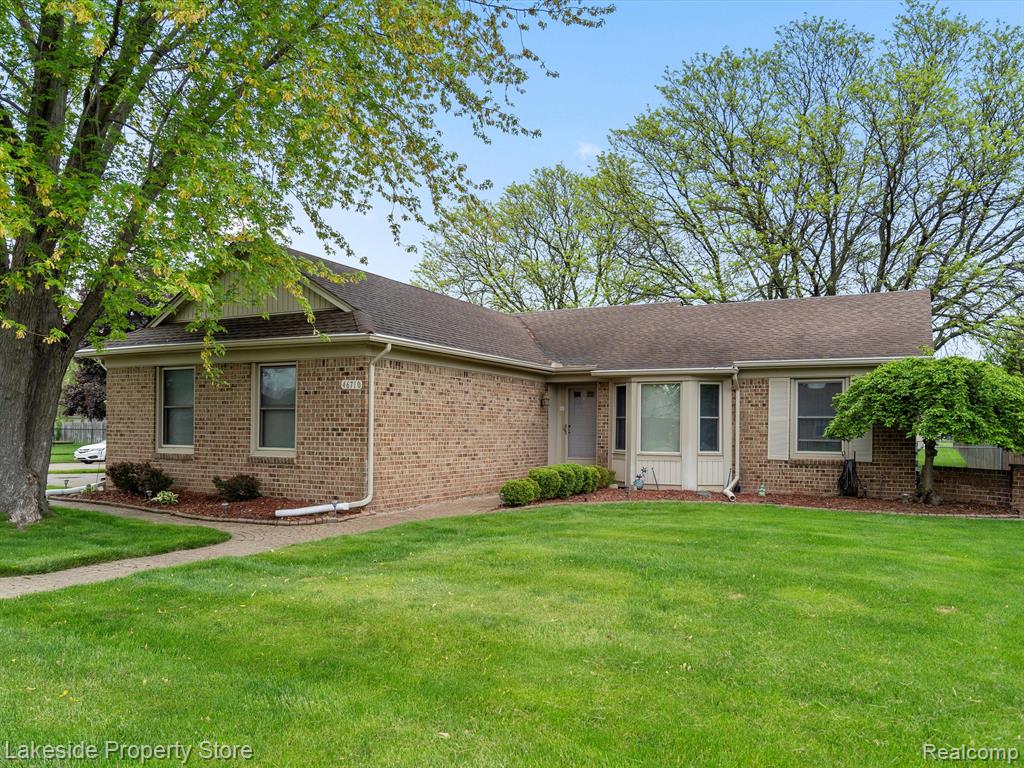 46710 GADWALL Drive, Macomb, MI 48044 — Photo 2