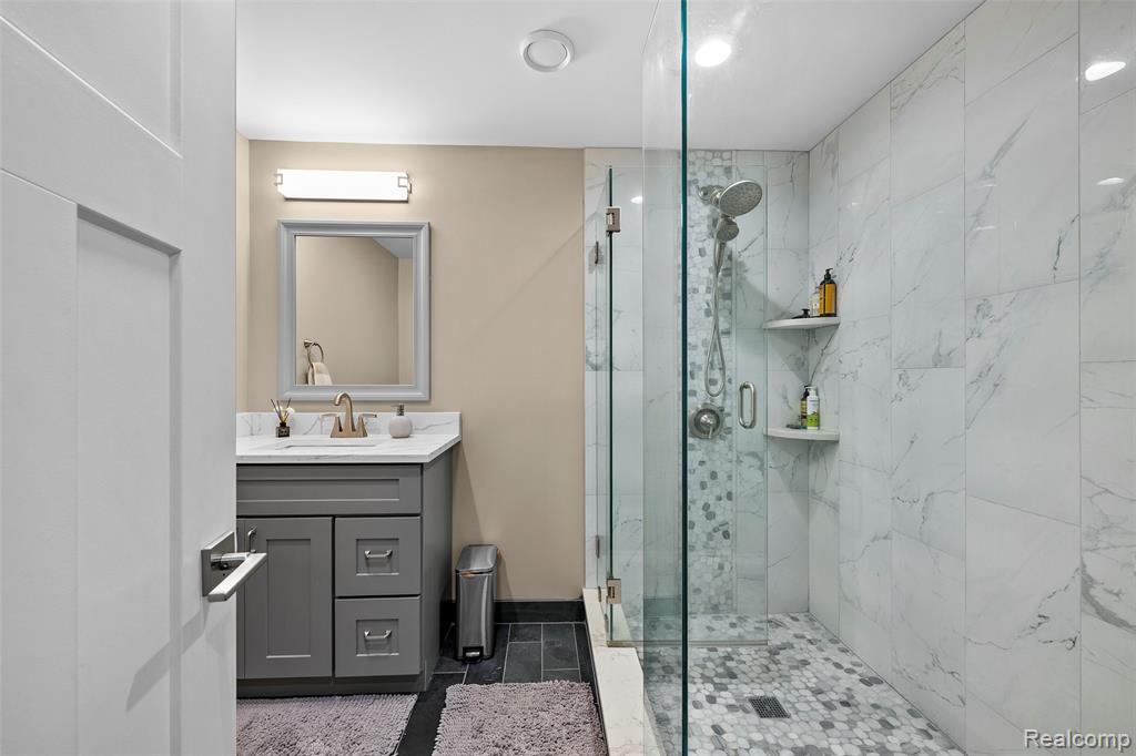 4222 Tallman Drive, Troy, MI 48085 — Photo 52