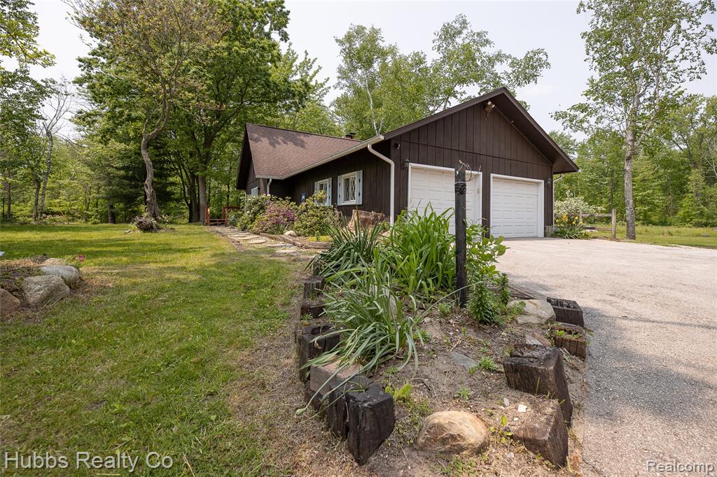 3960 Hanes Road, Vassar, MI 48768 — Photo 7