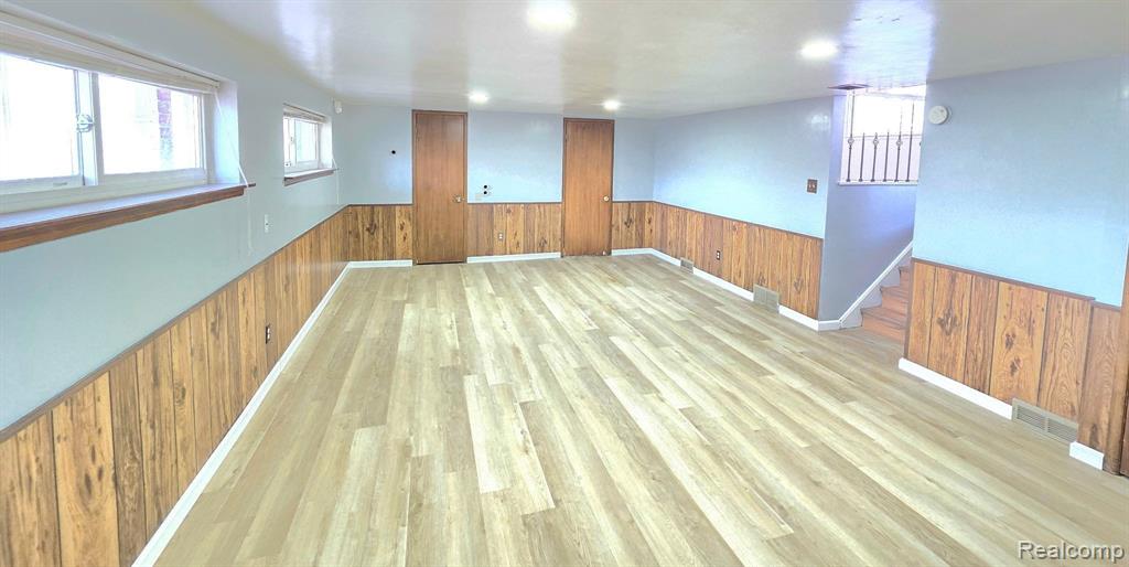 8340 ANNA Avenue, Warren, MI 48093 — Photo 7