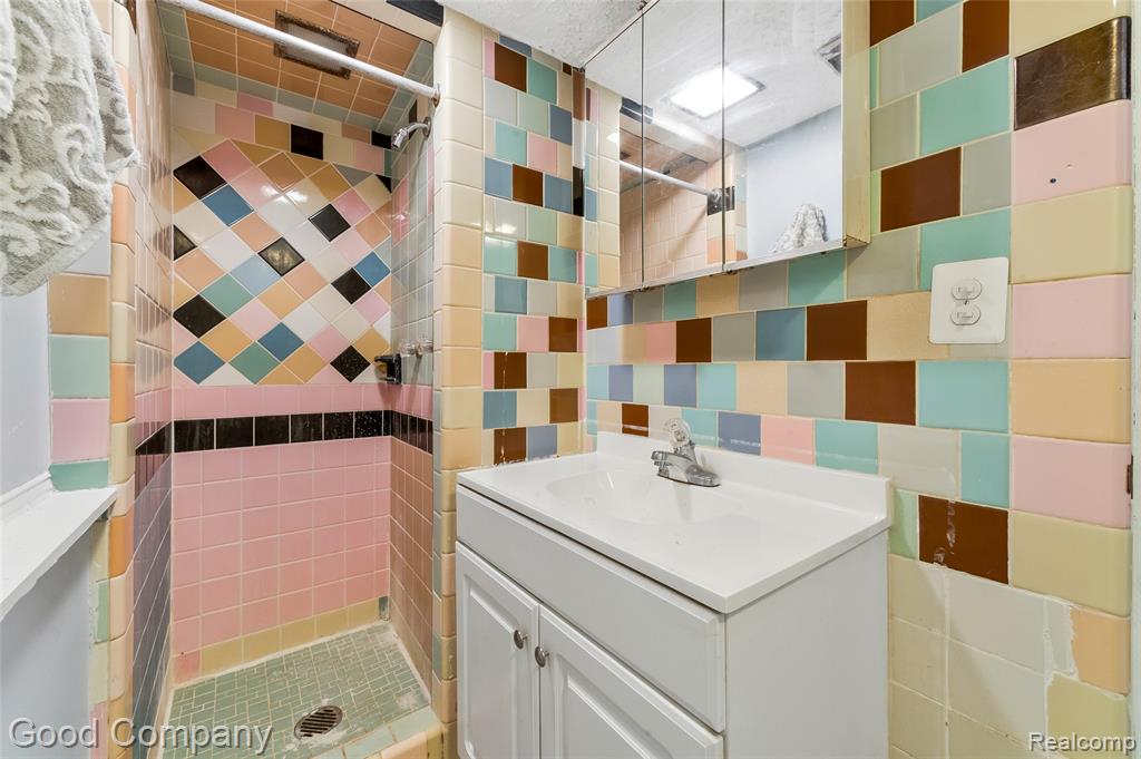28748 Herbert Street, Madison Heights, MI 48071 — Photo 34