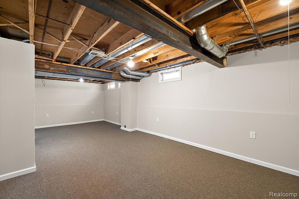 927 Alan Drive, Lake Orion, MI 48362 — Photo 37