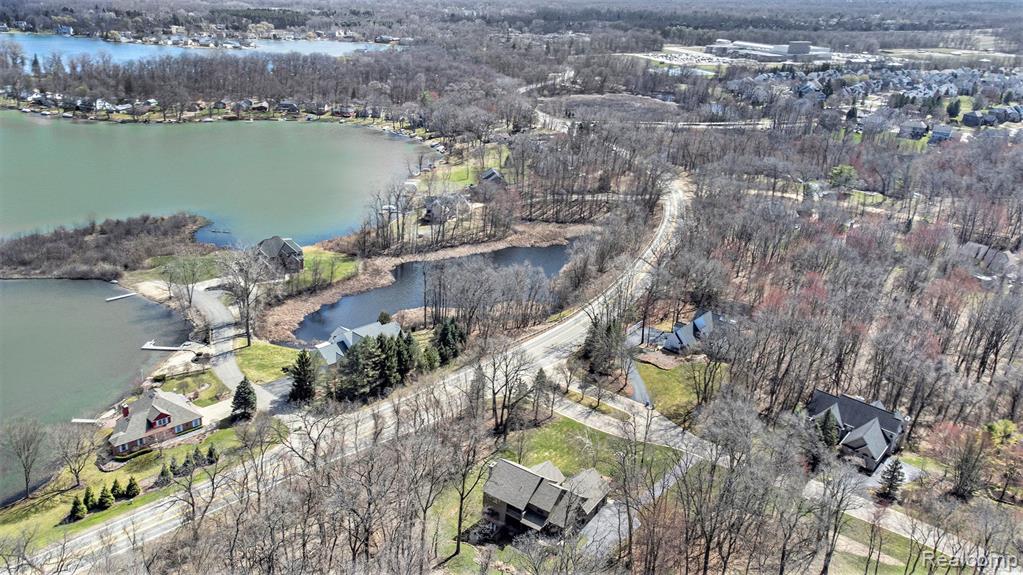 7643 MISTWOOD Drive, White Lake, MI 48383 — Photo 63