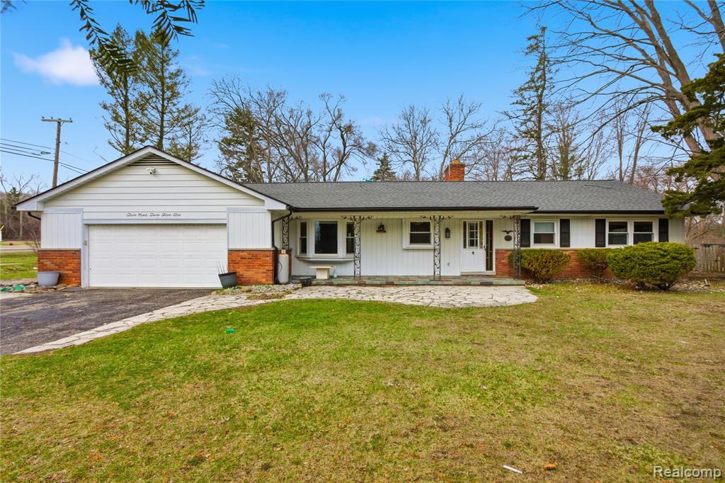 32040 Coronet Drive, Farmington Hills, MI, 48334