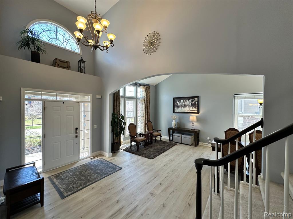 16983 COURVILLE Drive, Northville, MI 48168 — Photo 6