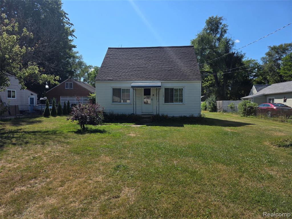 1198 Brabbs Street, Burton, MI 48509