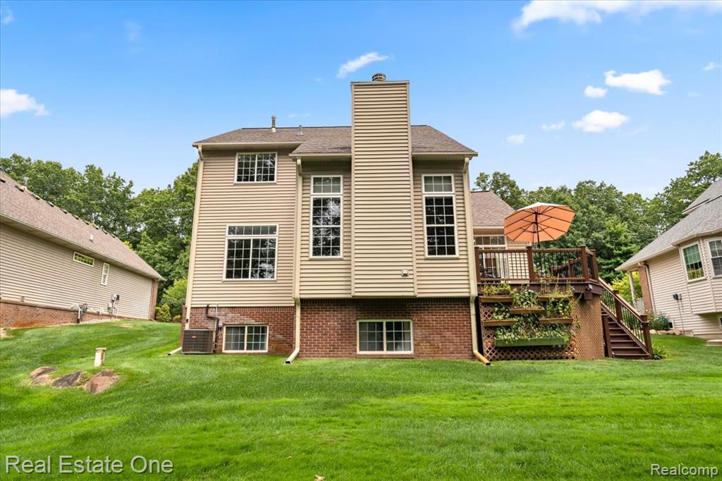 9952 Tioga Trail, Pinckney, MI 48169 — Photo 34