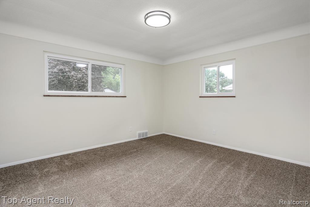 7206 YACHT Avenue, Warren, MI 48091 — Photo 21