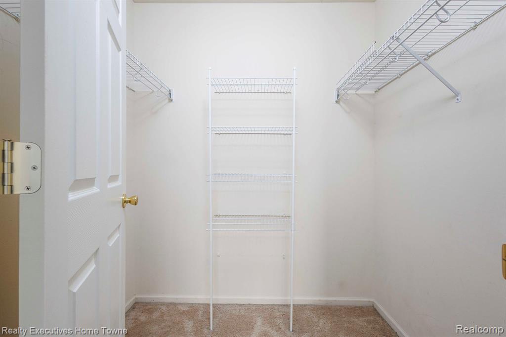 4289 BERKSHIRE, Sterling Heights, MI 48314 — Photo 19