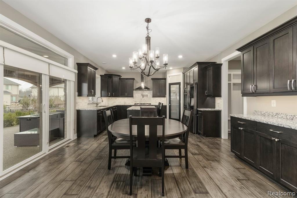 54678 BLACK HILLS Lane, Utica, MI 48316 — Photo 20