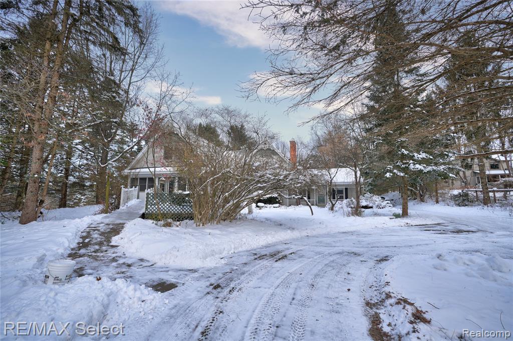 9710 Rattalee Lake Road, Clarkston, MI 48348 — Photo 47