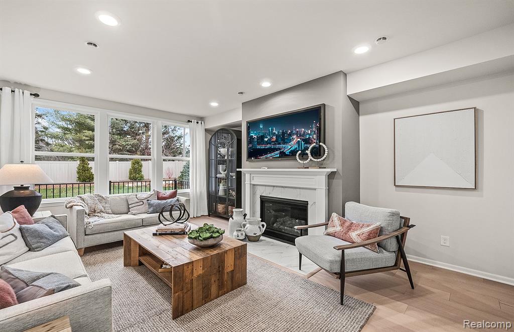 5540 E SPANIEL Drive, Ann Arbor, MI 48108 — Photo 5
