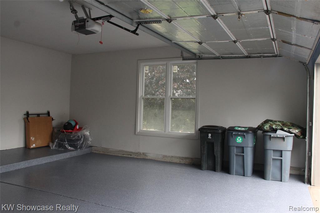 5226 Green Road, West Bloomfield, MI 48323 — Photo 31