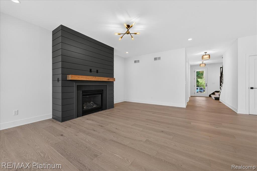1309 Walloon Way, Orion, MI — Photo 8