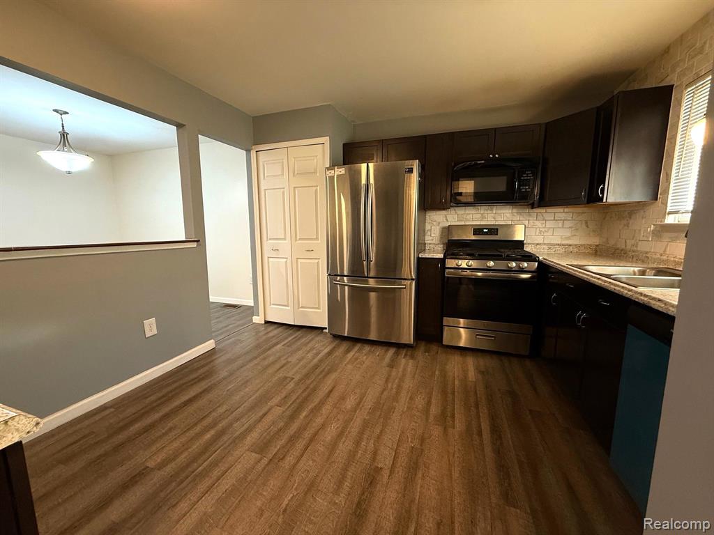 2002 W FRANKLIN Drive, 37, Canton, MI 48187 — Photo 14