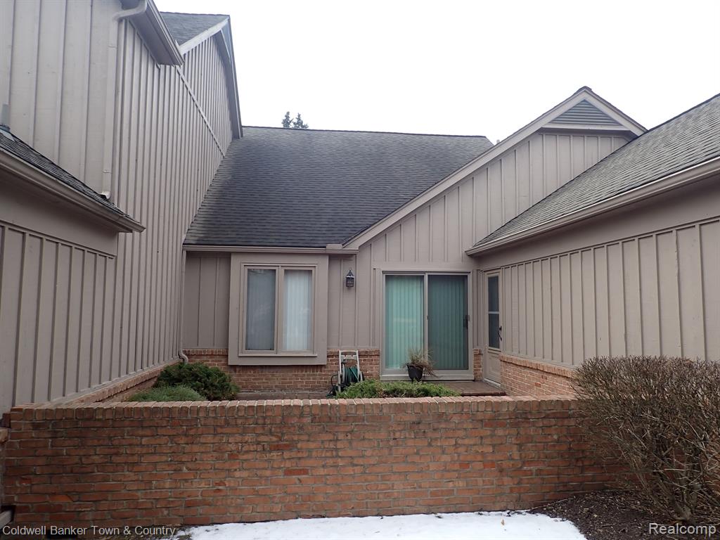 37711 AMBER Drive, Farmington Hills, MI 48331 — Photo 4