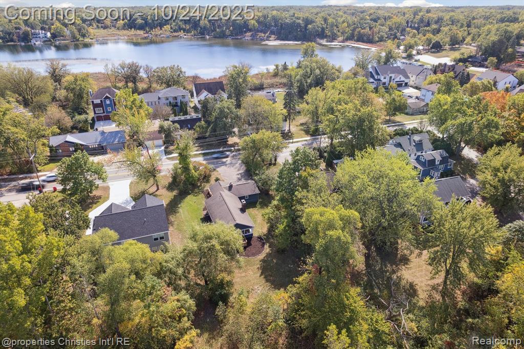 4066 Green Lake Road, West Bloomfield, MI 48324 — Photo 53