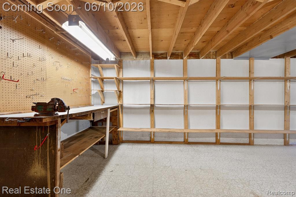 9421 Pine Street, Taylor, MI 48180 — Photo 23