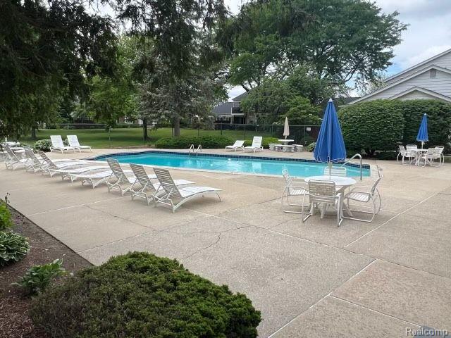 4621 Leisure Lane, Trenton, MI 48183 — Photo 37