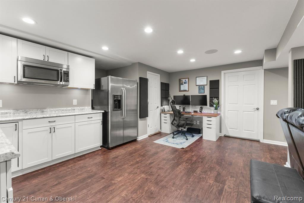 49957 JACKSON Lane, Canton, MI 48188 — Photo 40