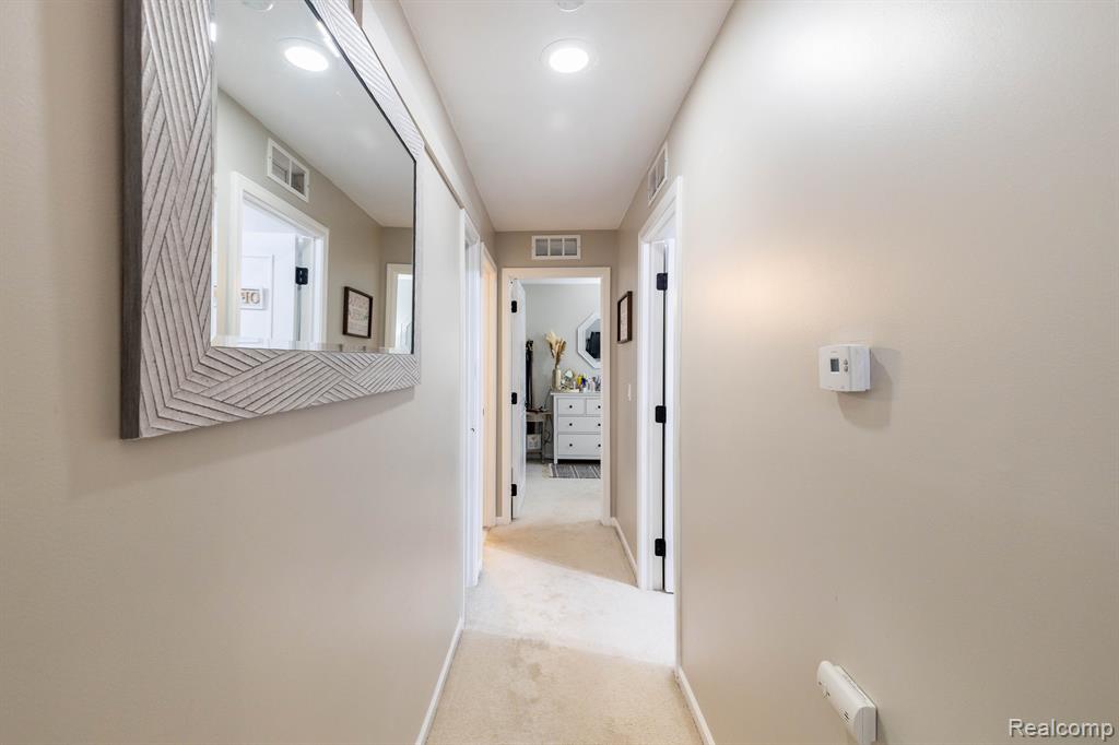 1305 HARBOUR Drive, 13, Trenton, MI 48183 — Photo 19