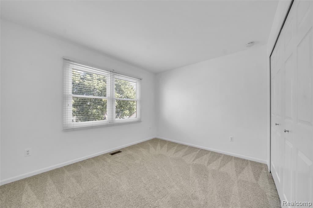 881 Tartan Trail, Bloomfield Hills, MI 48304 — Photo 23