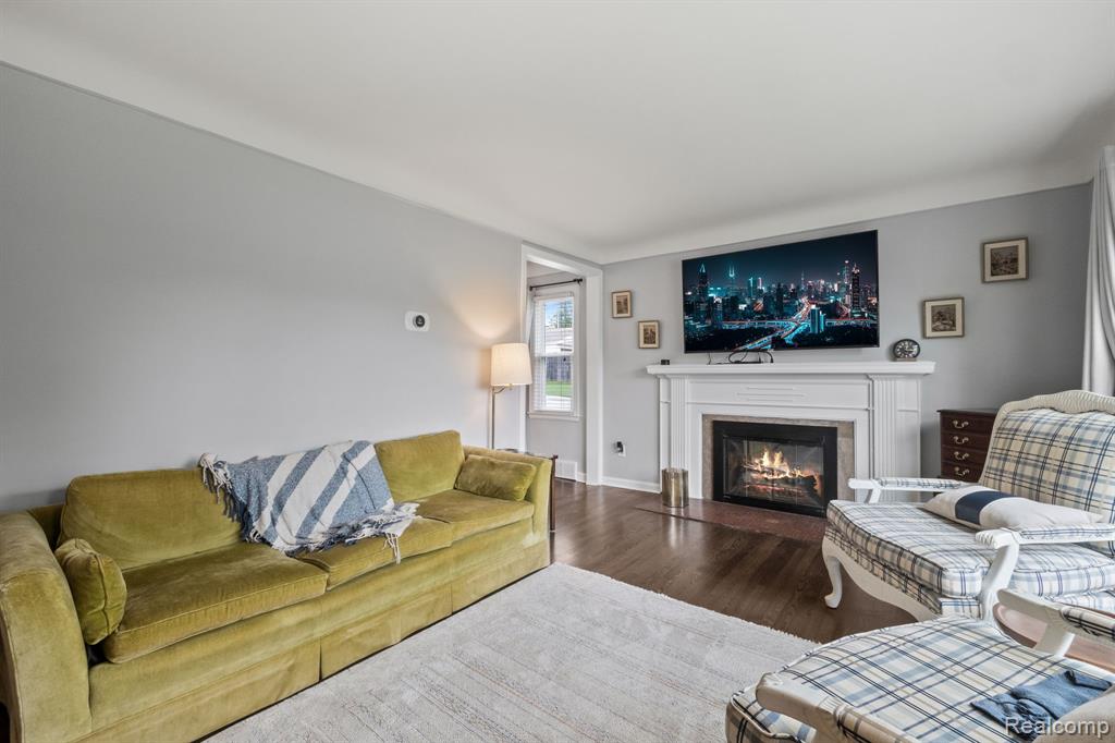 4331 ELMWOOD Avenue, Royal Oak, MI 48073 — Photo 8