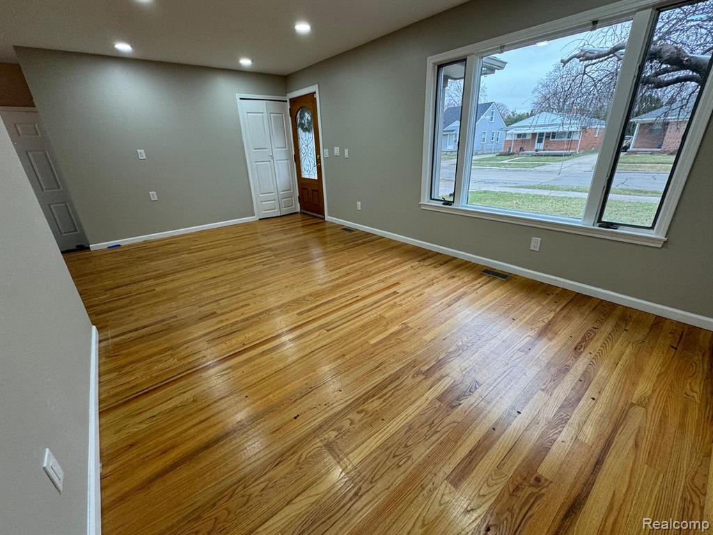 7176 N Gulley Road, Dearborn Heights, MI 48127 — Photo 4