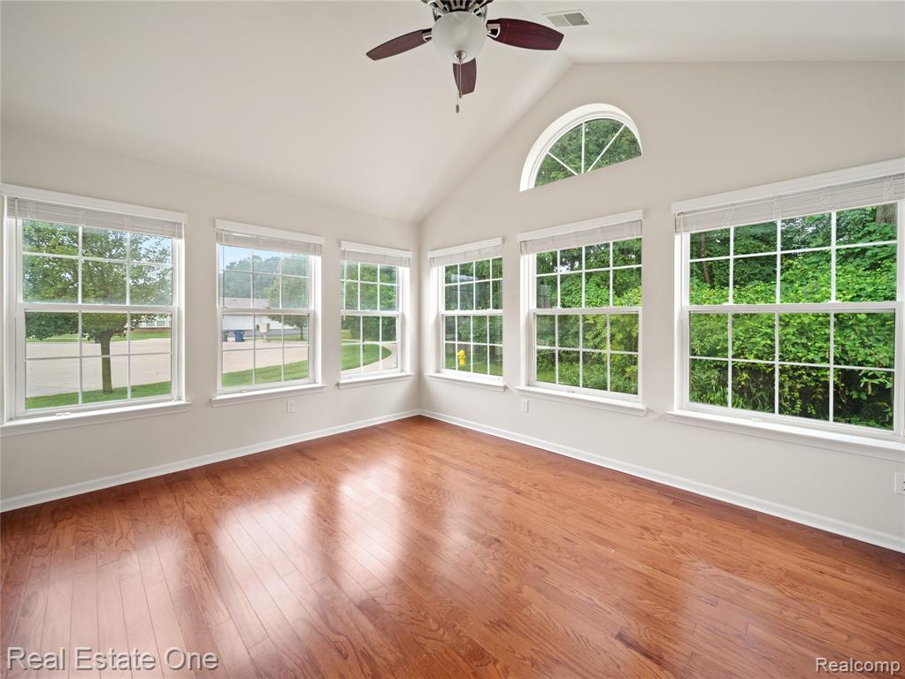 36016 Abbey Drive, Westland, MI — Photo 11