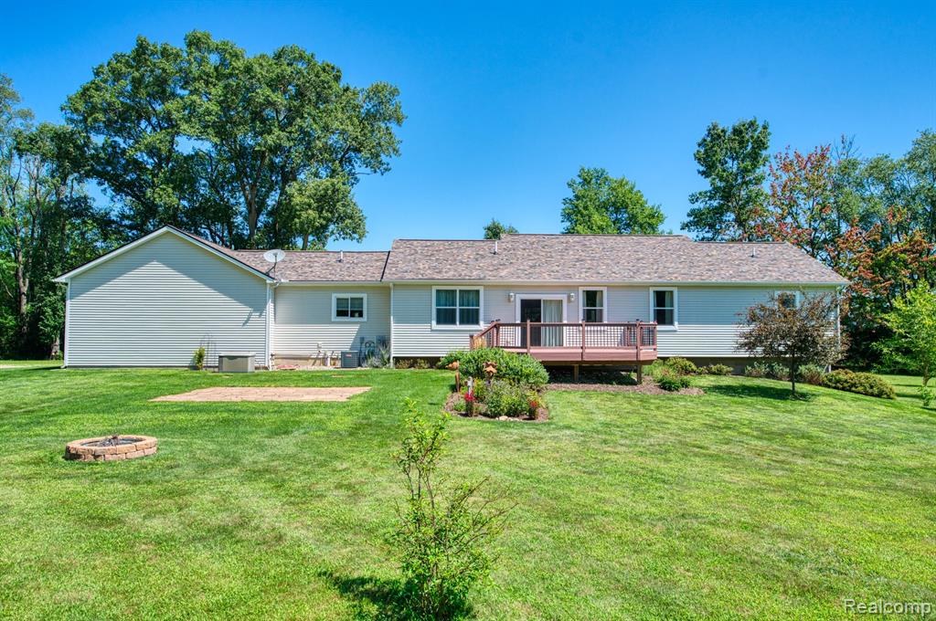 10031 IOSCO RIDGE Drive, Gregory, MI 48137 — Photo 57