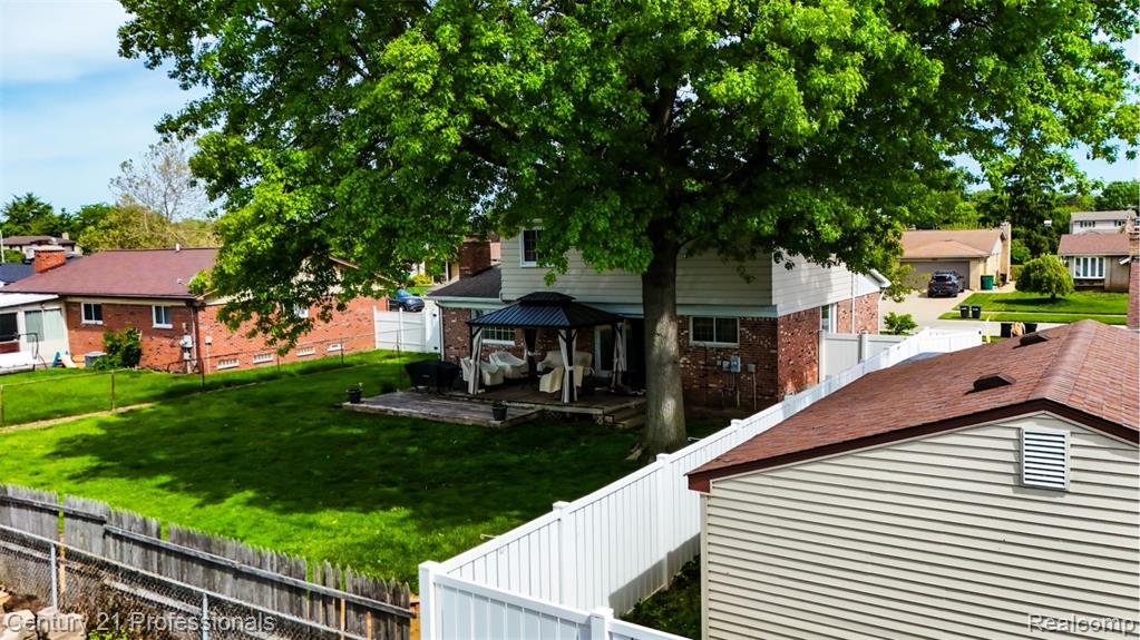 20463 Law Avenue, Brownstown, MI 48183 — Photo 69