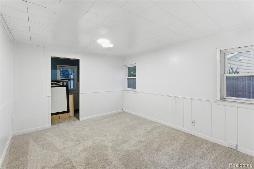 2419 Montana Avenue, Saginaw, MI 48601 — Photo 14