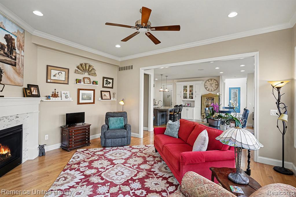 301 River Wood Trail, Milford, MI 48381 — Photo 5