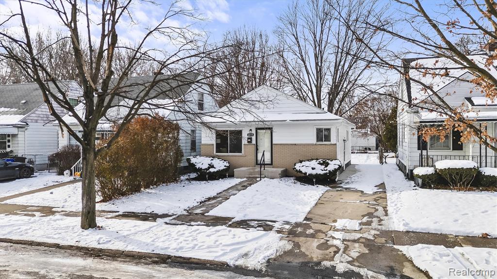 6415 Plainview Avenue, Detroit, MI 48228 — Photo 3
