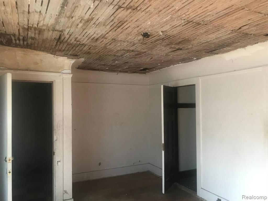 5200 MAPLEWOOD Street, Detroit, MI 48204 — Photo 7