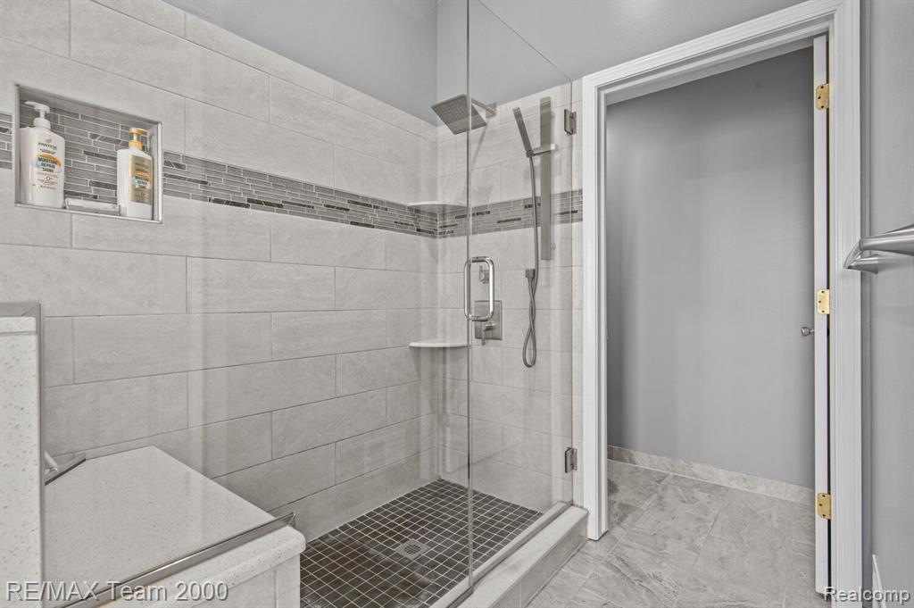 4717 POND Run, Canton, MI 48188 — Photo 33